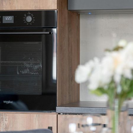 Cosy And Bright Apartment With Parking In Poznan By Noclegi Renters ภายนอก รูปภาพ