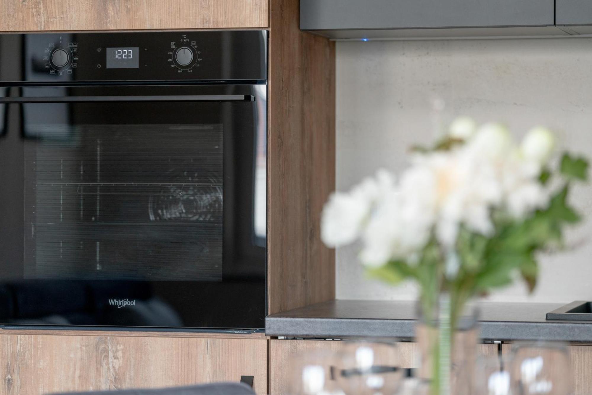 Cosy And Bright Apartment With Parking In Poznan By Noclegi Renters ภายนอก รูปภาพ