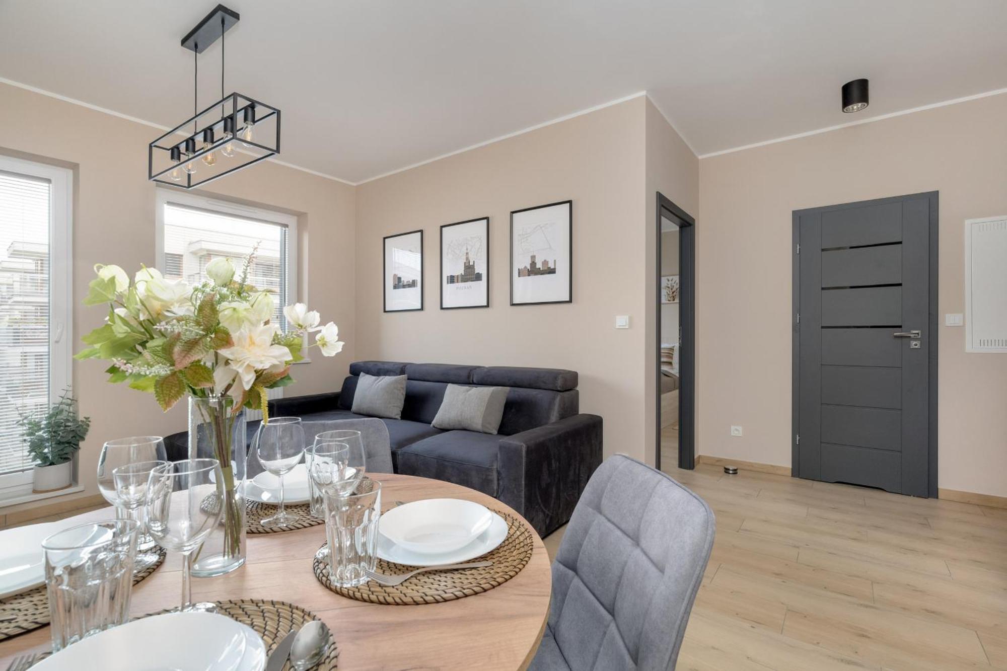 Cosy And Bright Apartment With Parking In Poznan By Noclegi Renters ภายนอก รูปภาพ