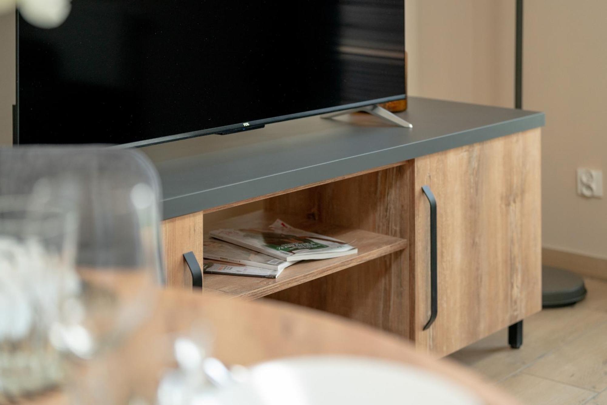 Cosy And Bright Apartment With Parking In Poznan By Noclegi Renters ภายนอก รูปภาพ