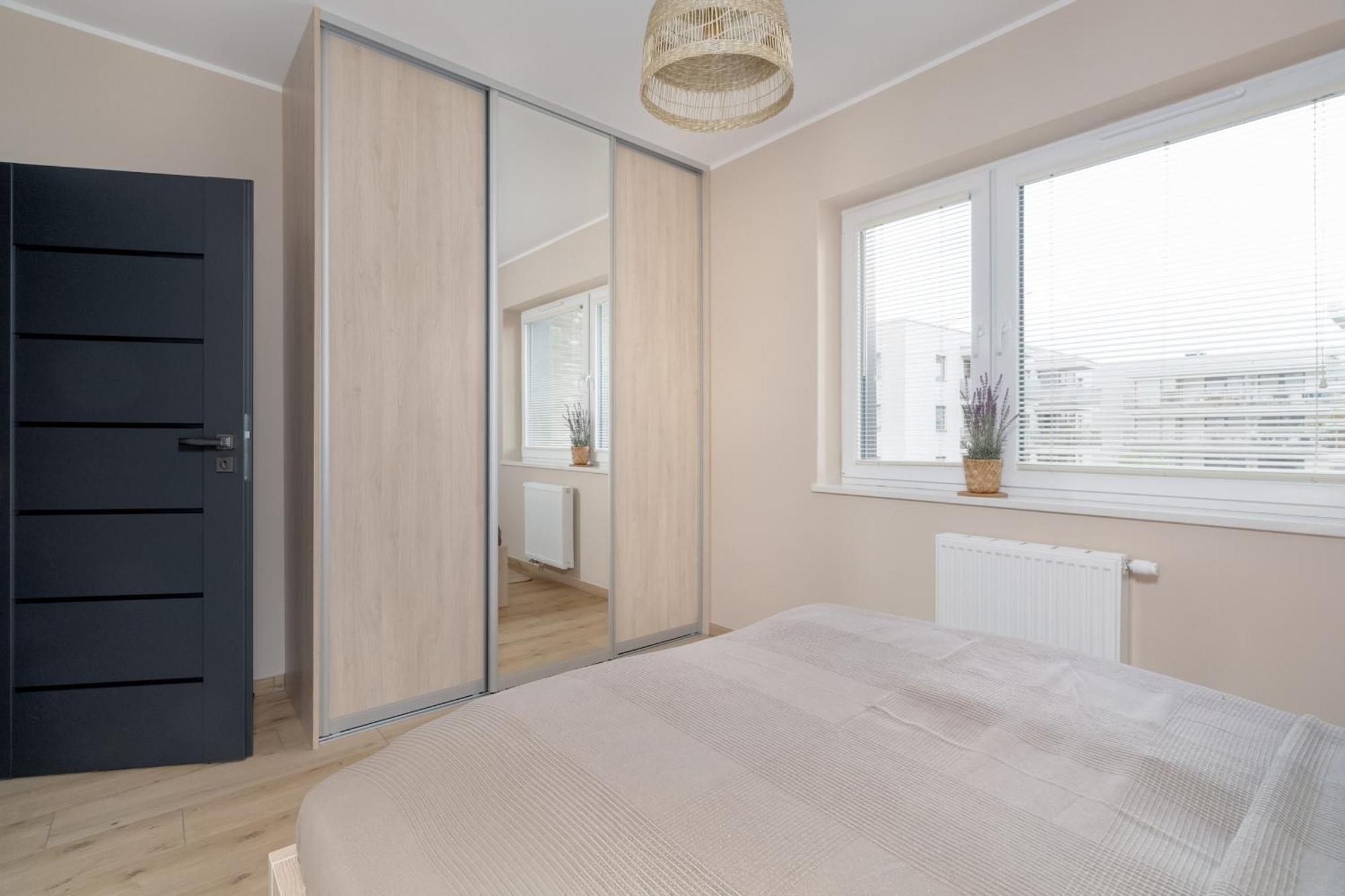 Cosy And Bright Apartment With Parking In Poznan By Noclegi Renters ภายนอก รูปภาพ