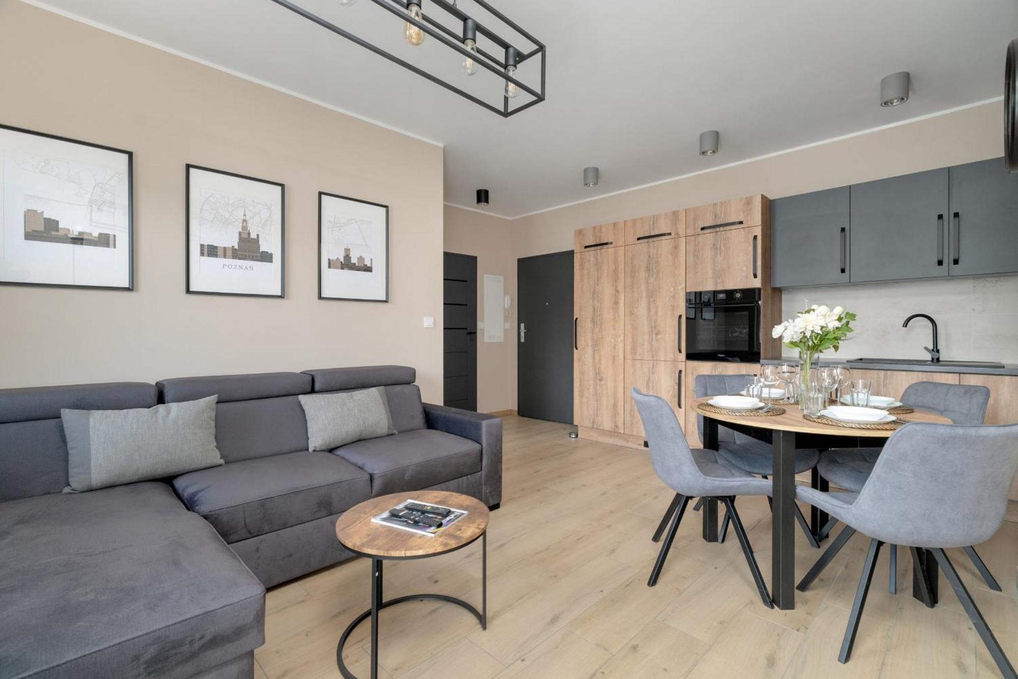 Cosy And Bright Apartment With Parking In Poznan By Noclegi Renters ภายนอก รูปภาพ
